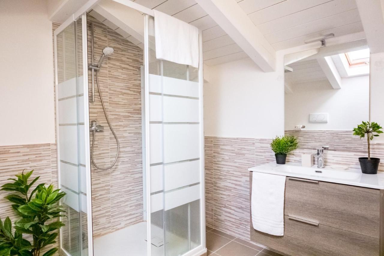 Residenza Oleandro Daire Desenzano del Garda Dış mekan fotoğraf