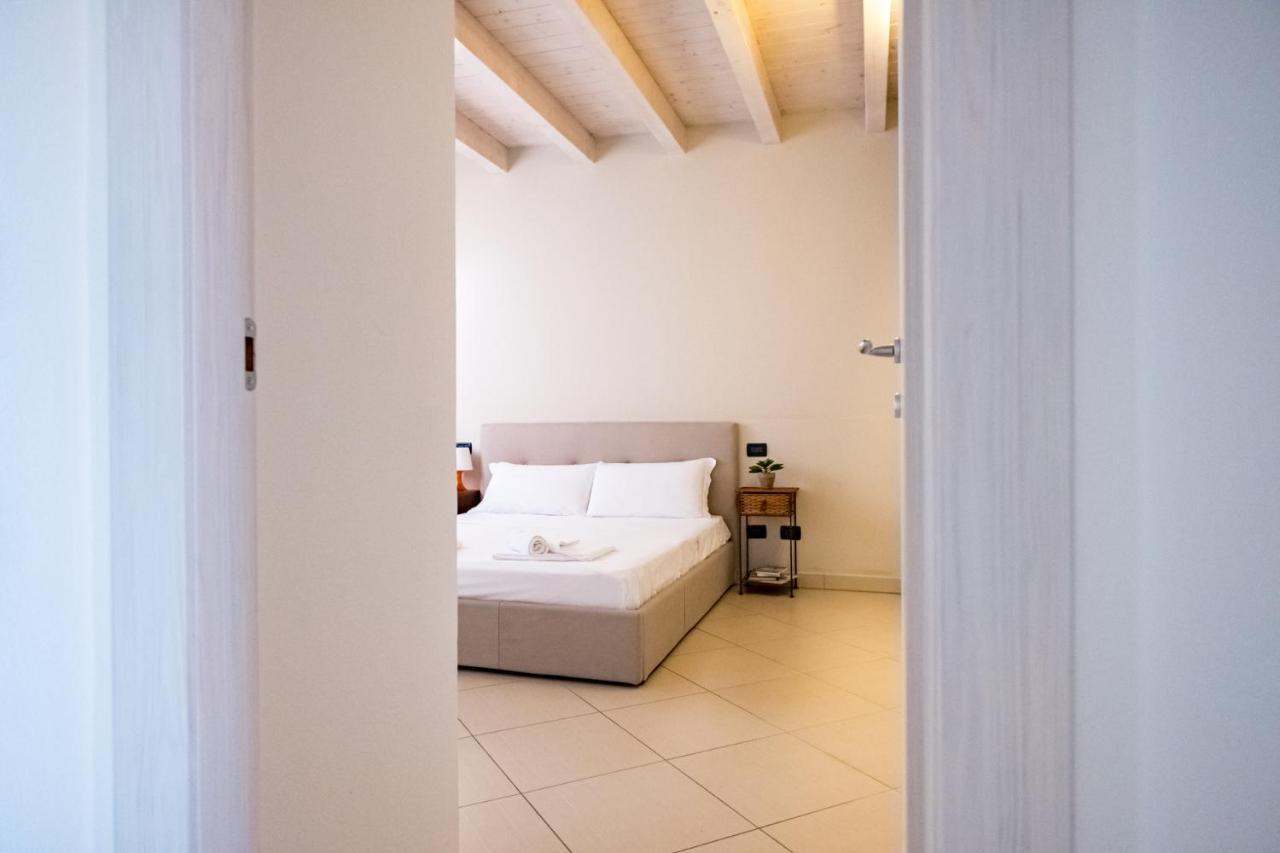 Residenza Oleandro Daire Desenzano del Garda Dış mekan fotoğraf